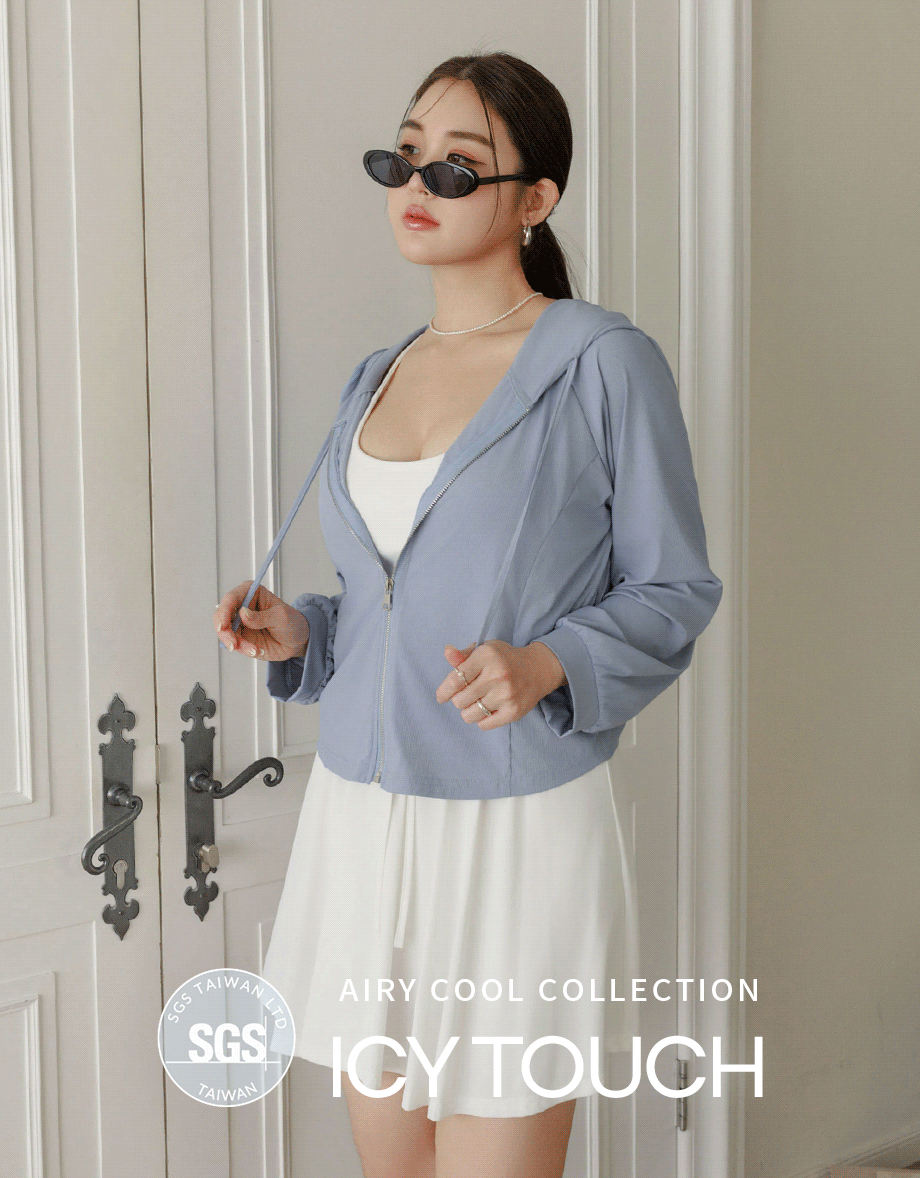Cooling Fabric Fitted Zip-Up Hooded Jacket with Pockets Detail